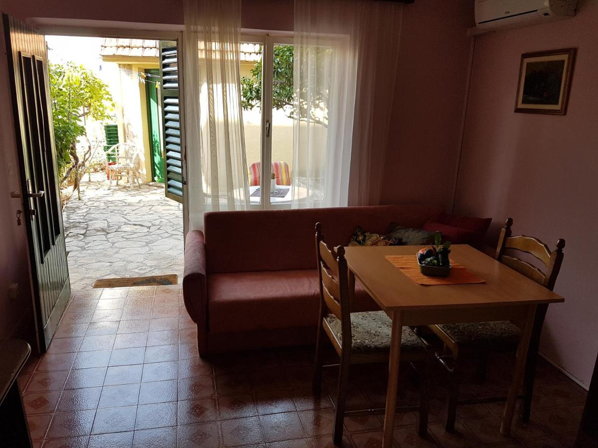 Apartments Lujo Primosten Ngoại thất bức ảnh